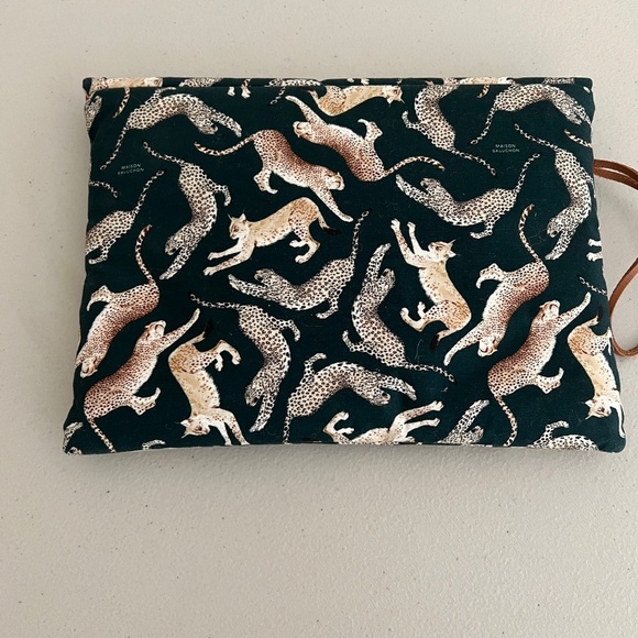 MAISON BALUCHON WRISTLET CLUTCH FABRIC ANIMAL PRINT COUTURE INSPIRED ELEGANT - Picture 3 of 8